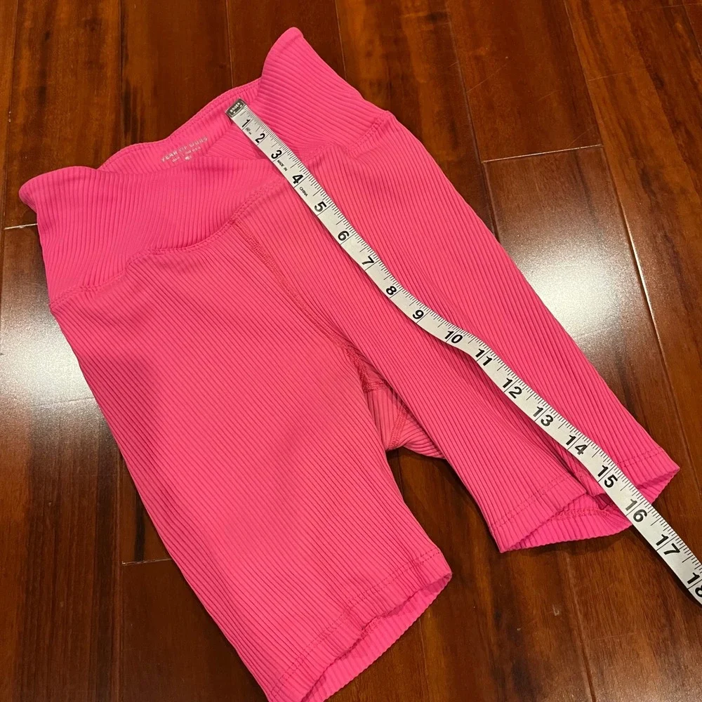 YEAR OF OURS Bike Shorts Pink‎ Ribbed Long Athleisure Activewear Size Small